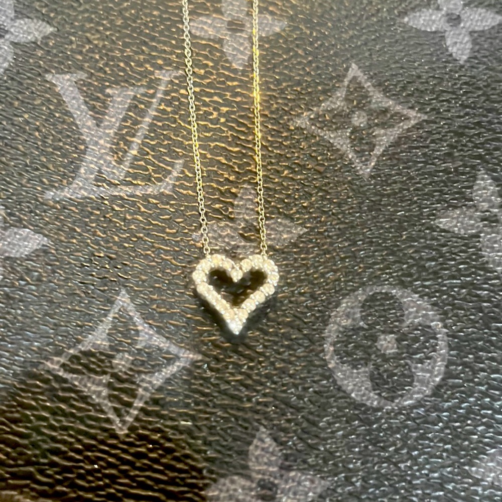 White Gold Diamond Heart Necklace